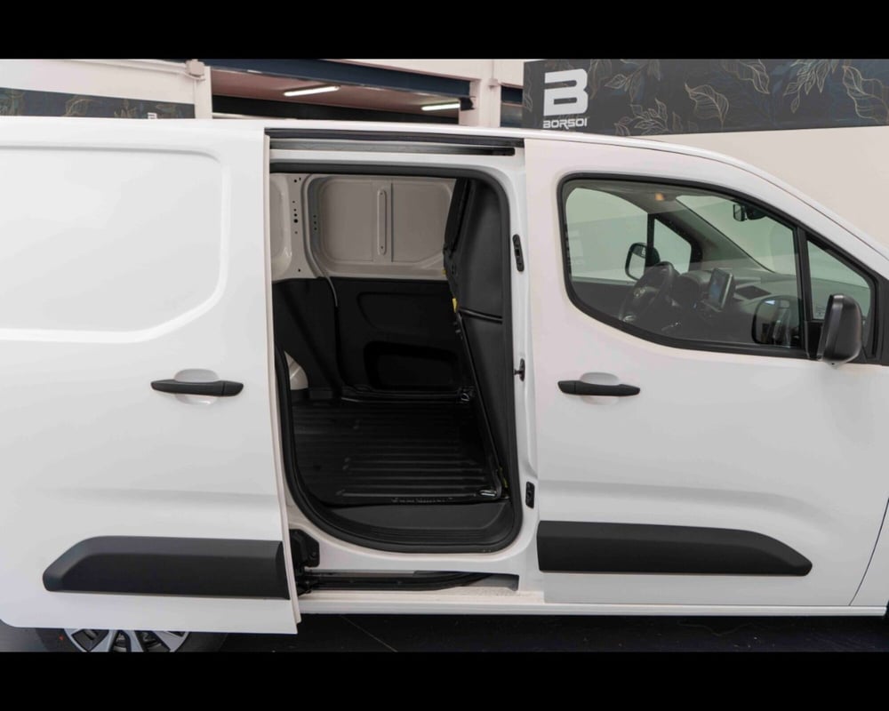 Toyota Proace City usata a Venezia (12)