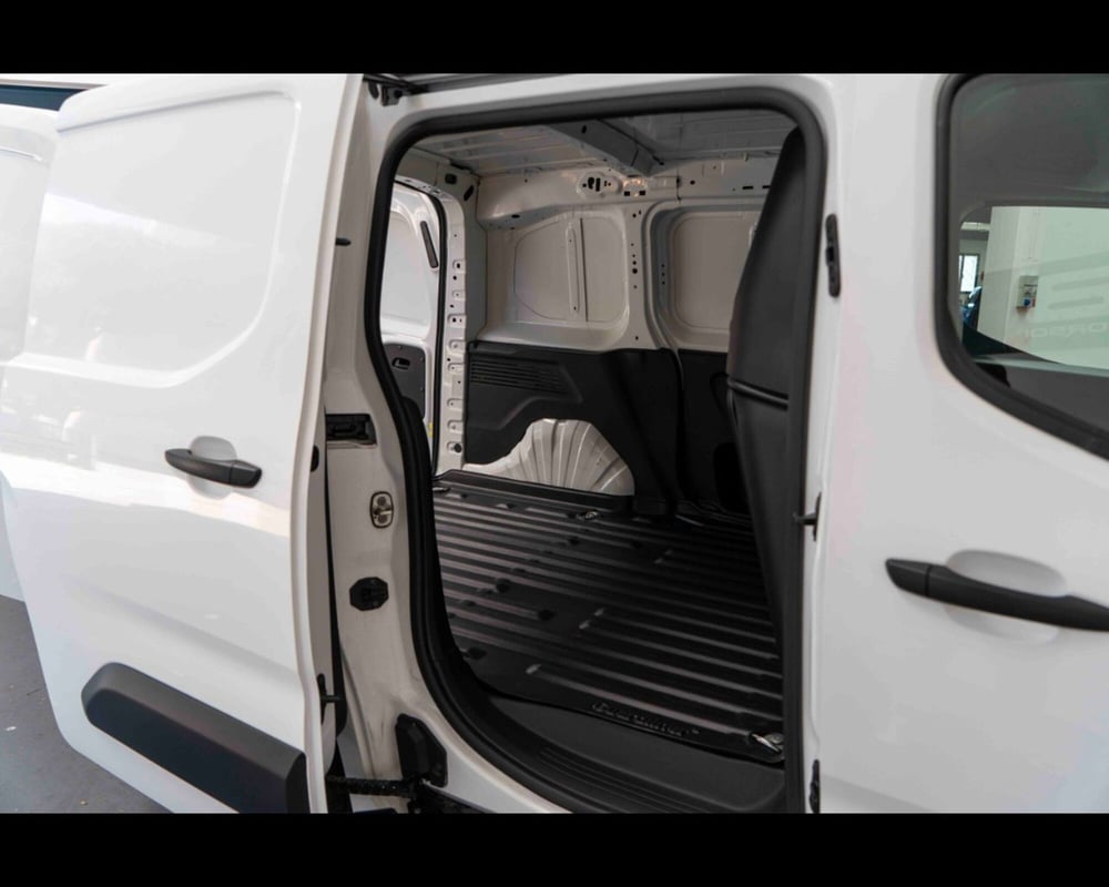 Toyota Proace City usata a Venezia (13)