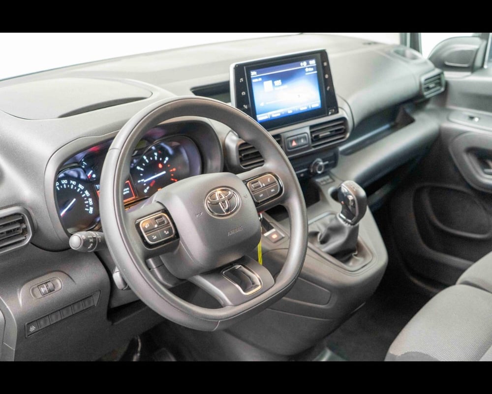 Toyota Proace City usata a Venezia (18)