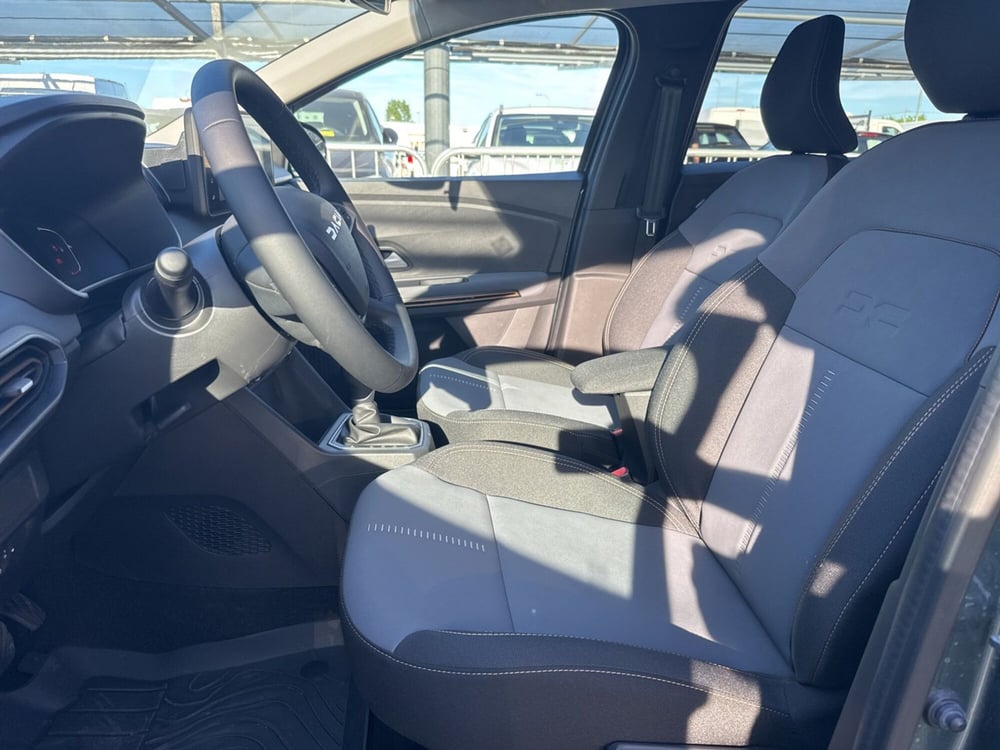 Dacia Jogger nuova a Bologna (12)