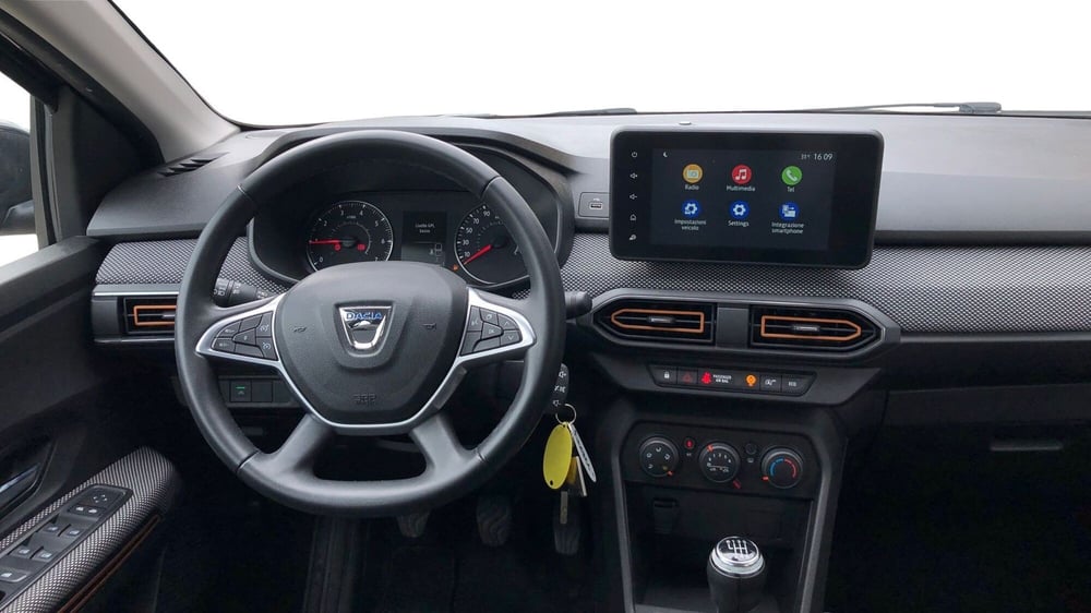 Dacia Sandero usata a Parma (8)