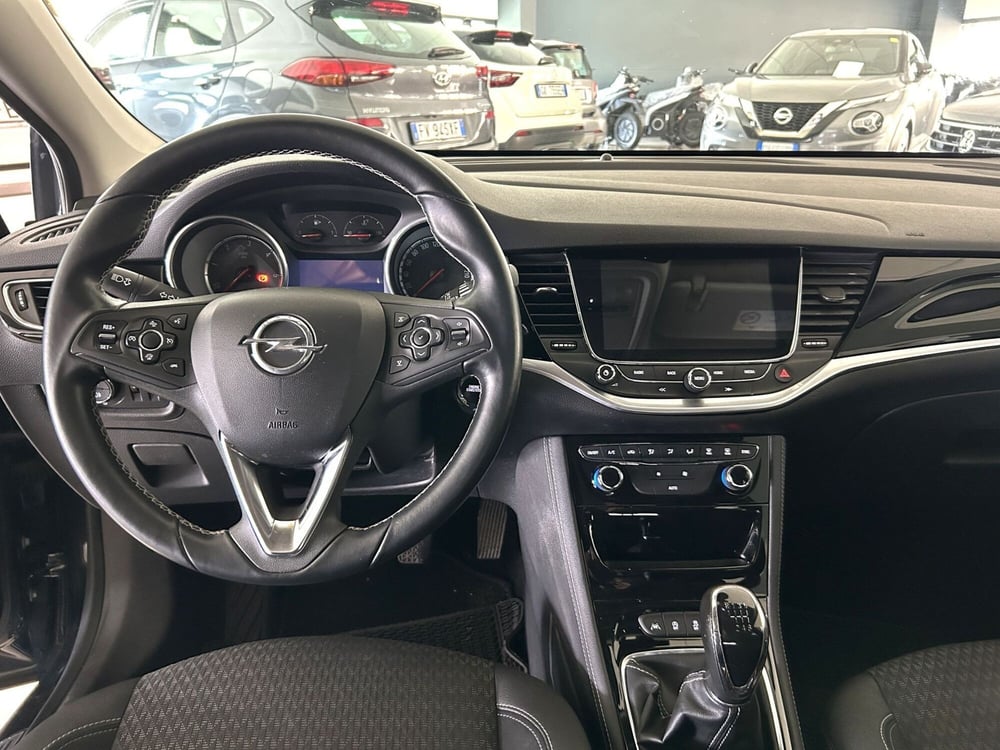 Opel Astra Station Wagon usata a Ferrara (11)