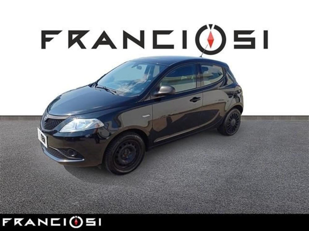 Lancia Ypsilon usata a Modena (2)