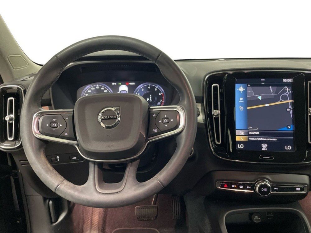 Volvo XC40 usata a Macerata (11)