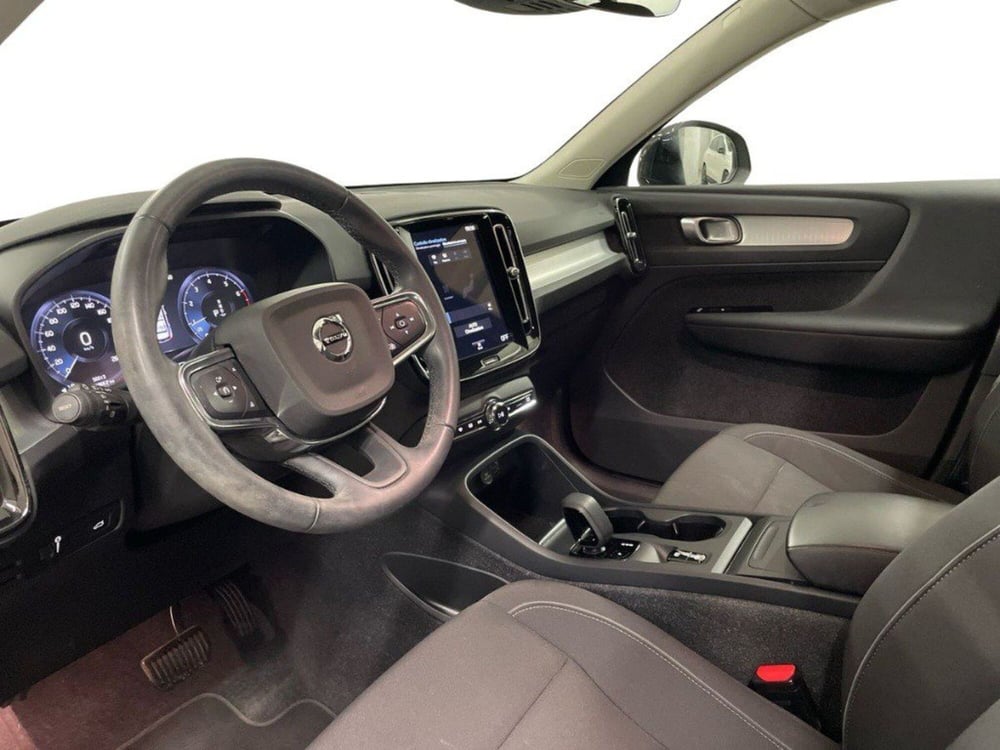 Volvo XC40 usata a Macerata (16)