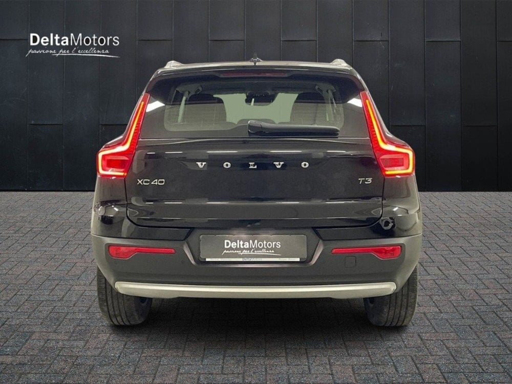 Volvo XC40 usata a Macerata (6)