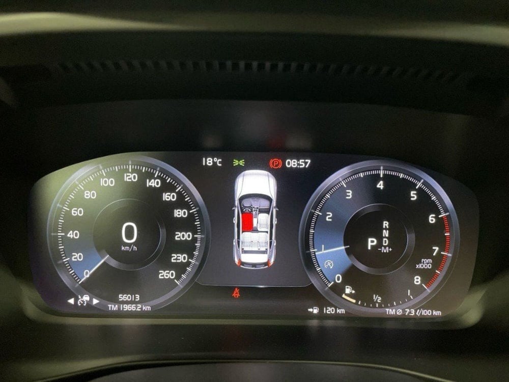Volvo XC40 usata a Macerata (9)