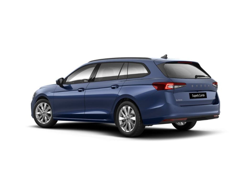 Skoda Superb nuova a Torino (3)