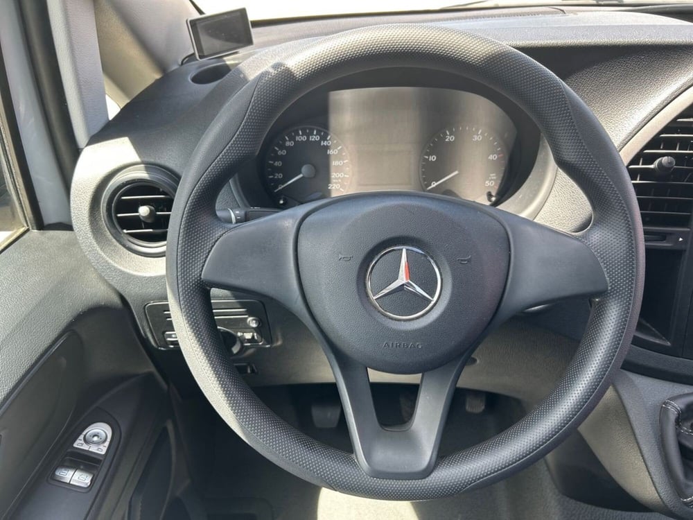 Mercedes-Benz Vito usata a Milano (11)