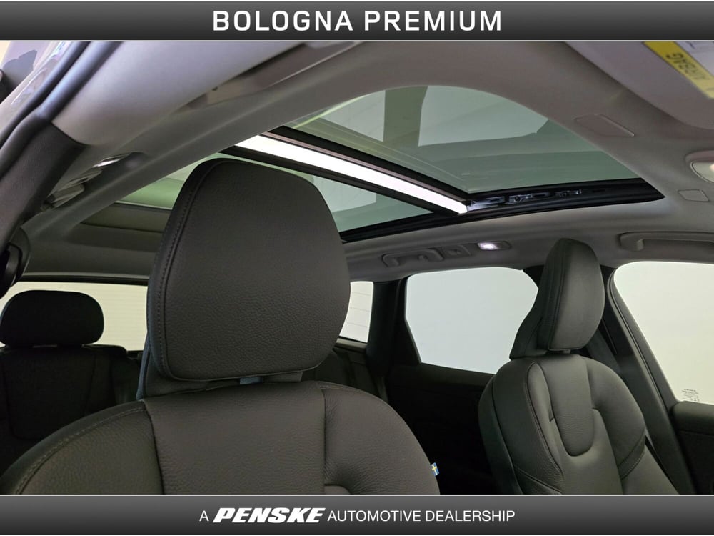 Volvo XC60 nuova a Bologna (14)