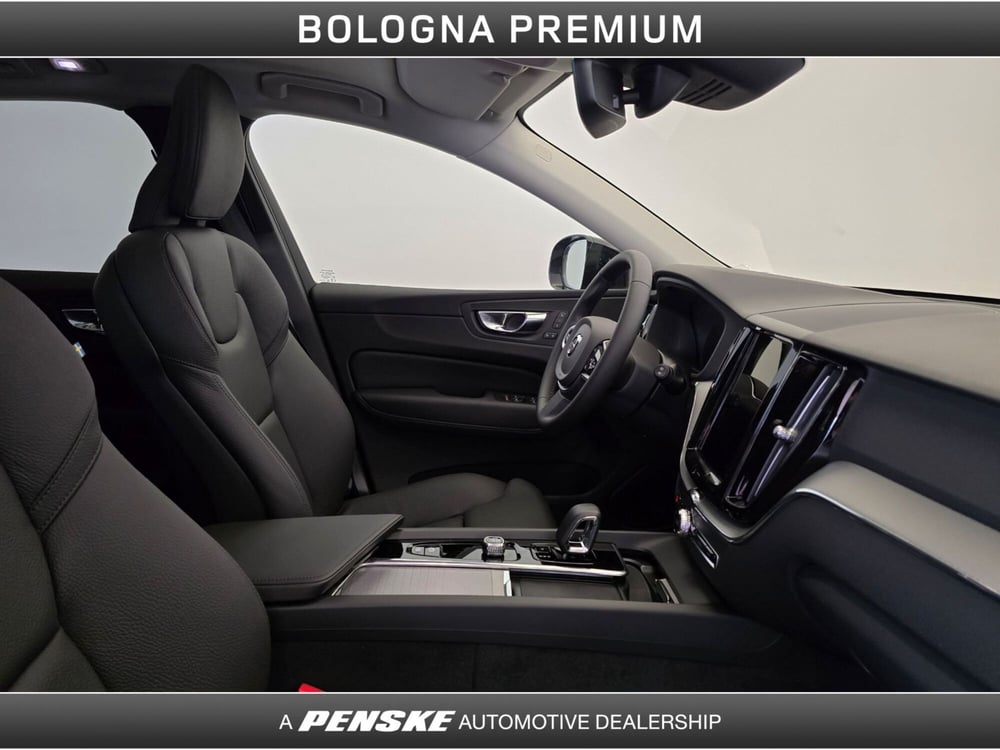 Volvo XC60 nuova a Bologna (3)