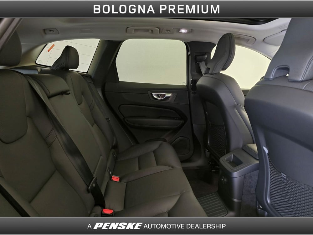 Volvo XC60 nuova a Bologna (5)