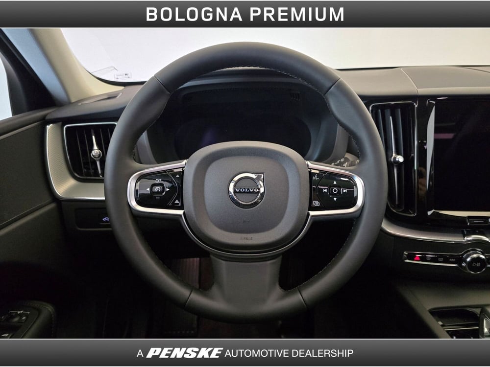Volvo XC60 nuova a Bologna (9)