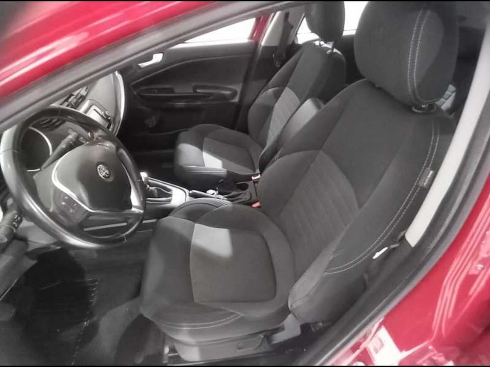 Alfa Romeo Giulietta usata a Treviso (11)