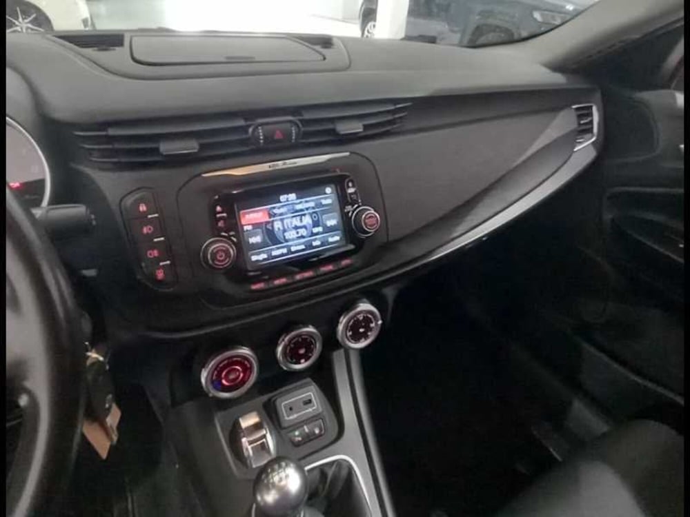 Alfa Romeo Giulietta usata a Treviso (18)