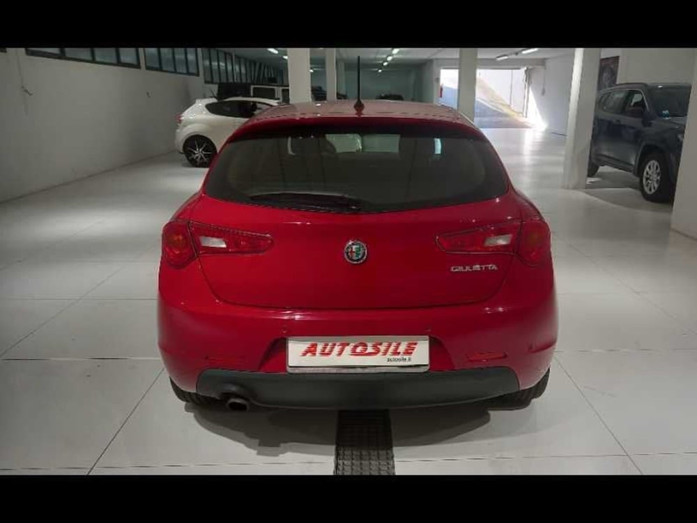 Alfa Romeo Giulietta usata a Treviso (5)