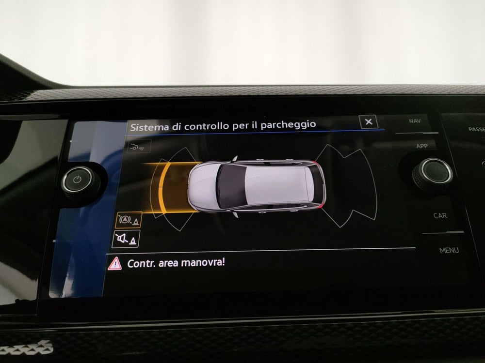 Volkswagen Polo nuova a Napoli (12)