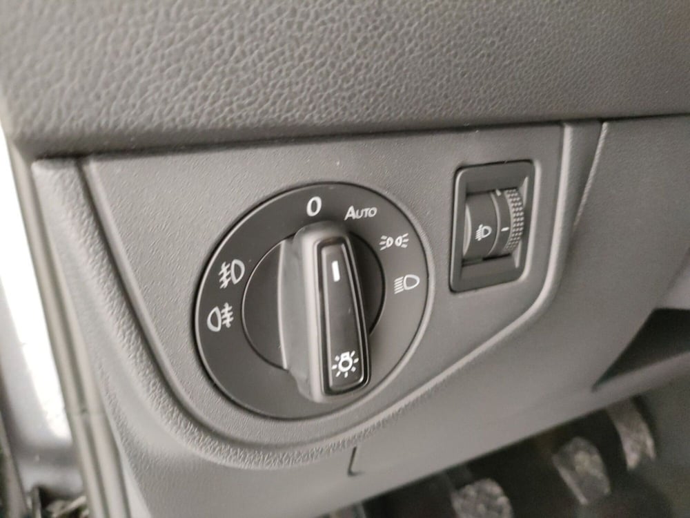 Volkswagen Polo nuova a Napoli (15)