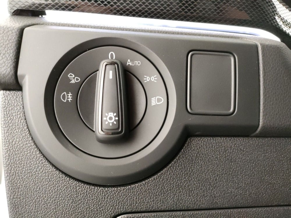 Volkswagen T-Cross usata a Napoli (12)