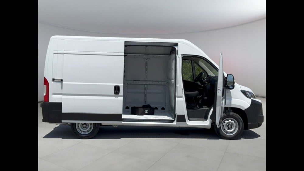 Toyota Proace Max Furgone nuova a Palermo (13)
