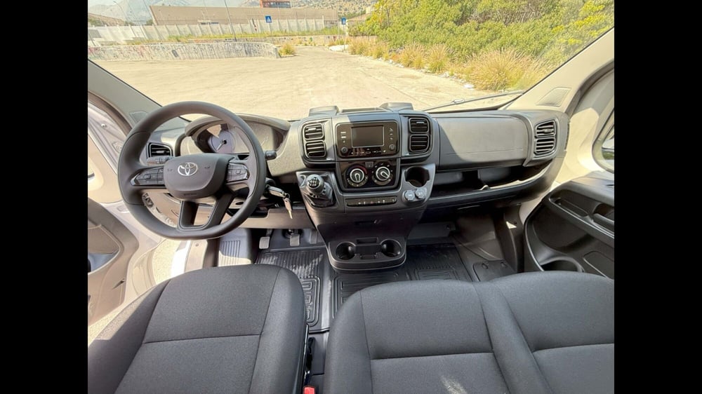 Toyota Proace Max Furgone nuova a Palermo (7)