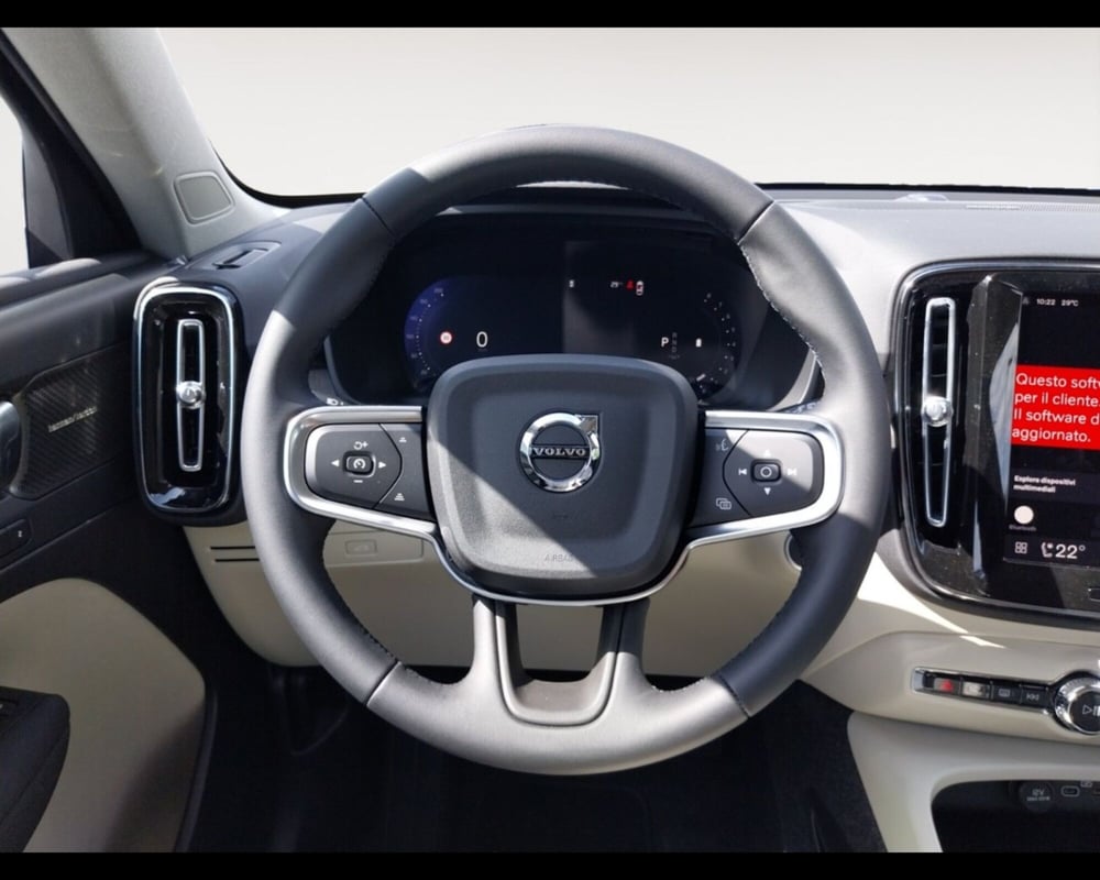 Volvo XC40 nuova a Bologna (10)