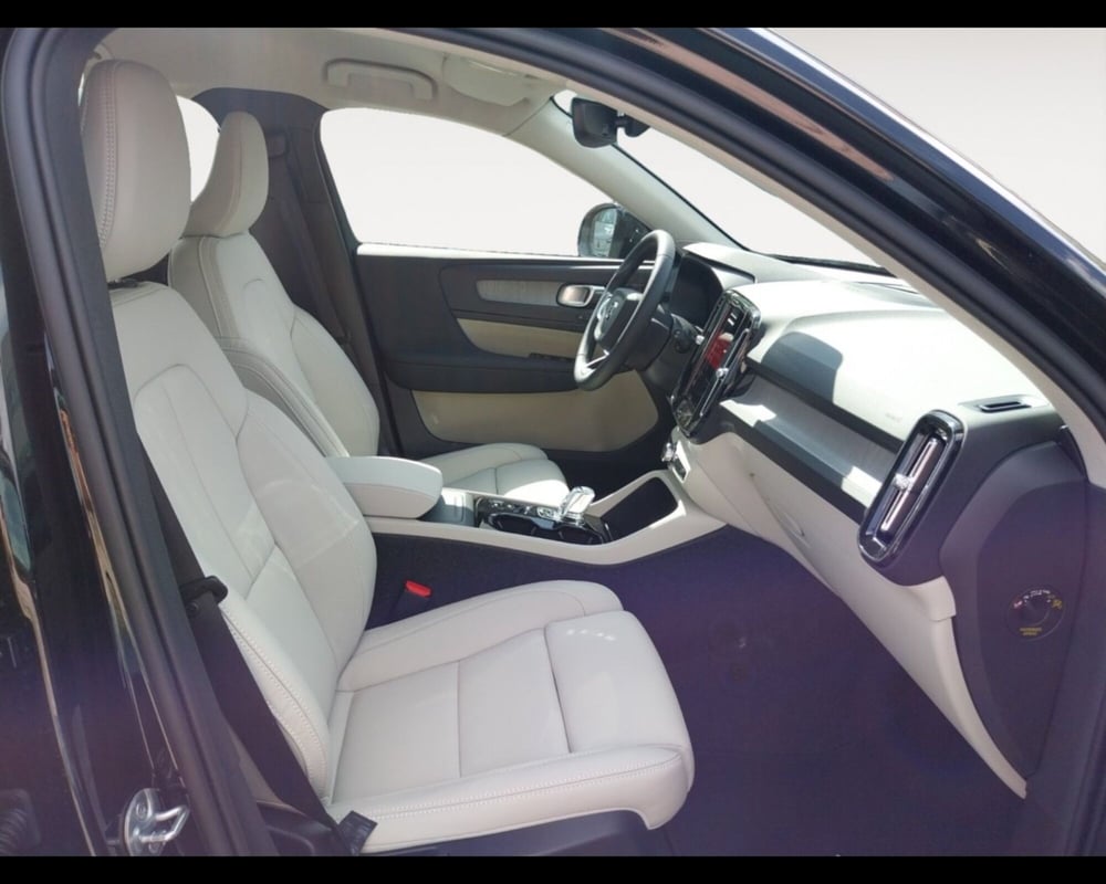 Volvo XC40 nuova a Bologna (13)