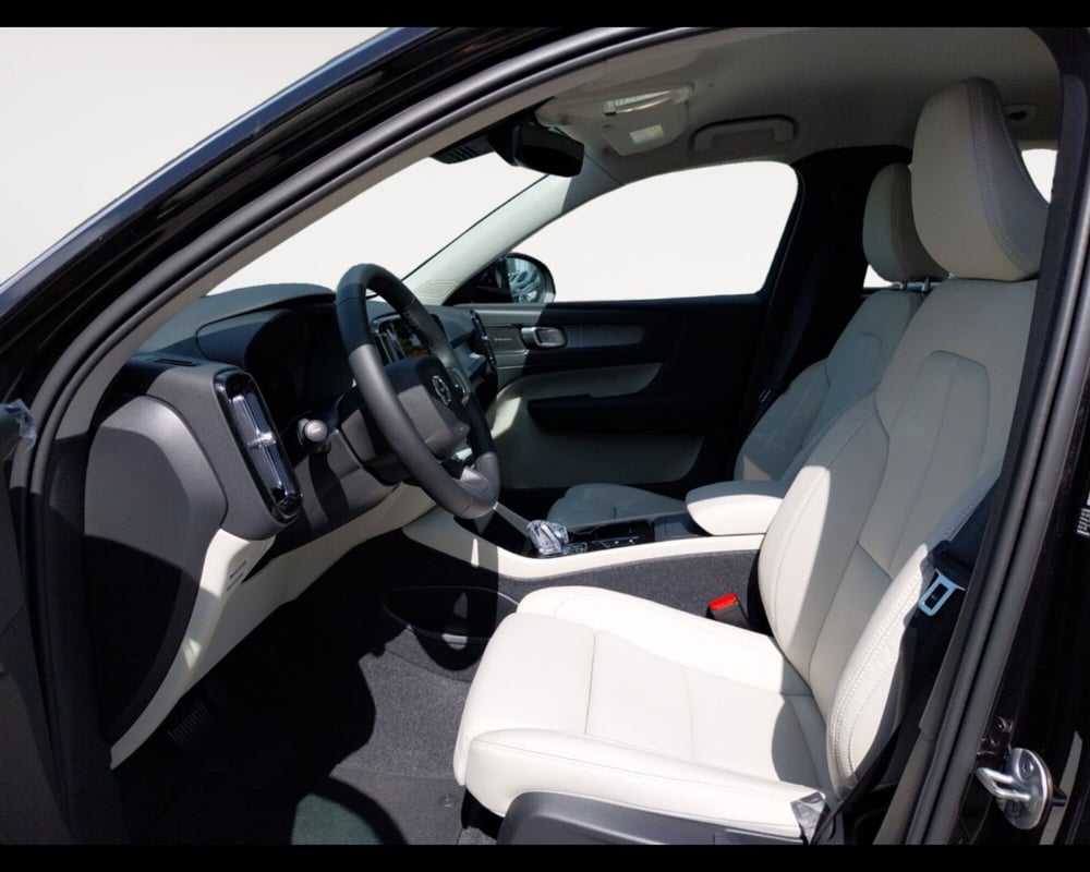 Volvo XC40 nuova a Bologna (14)