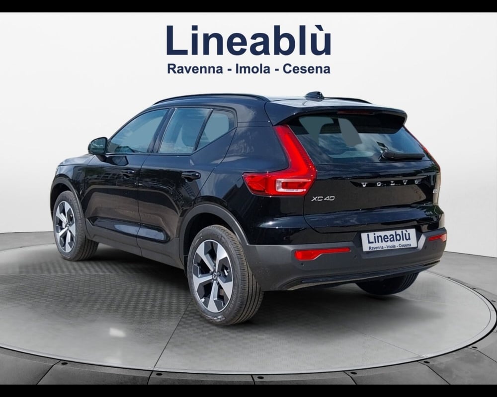 Volvo XC40 nuova a Bologna (3)