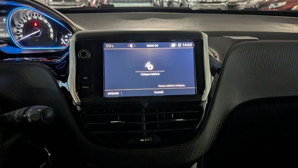 Peugeot 2008 usata a Milano (9)