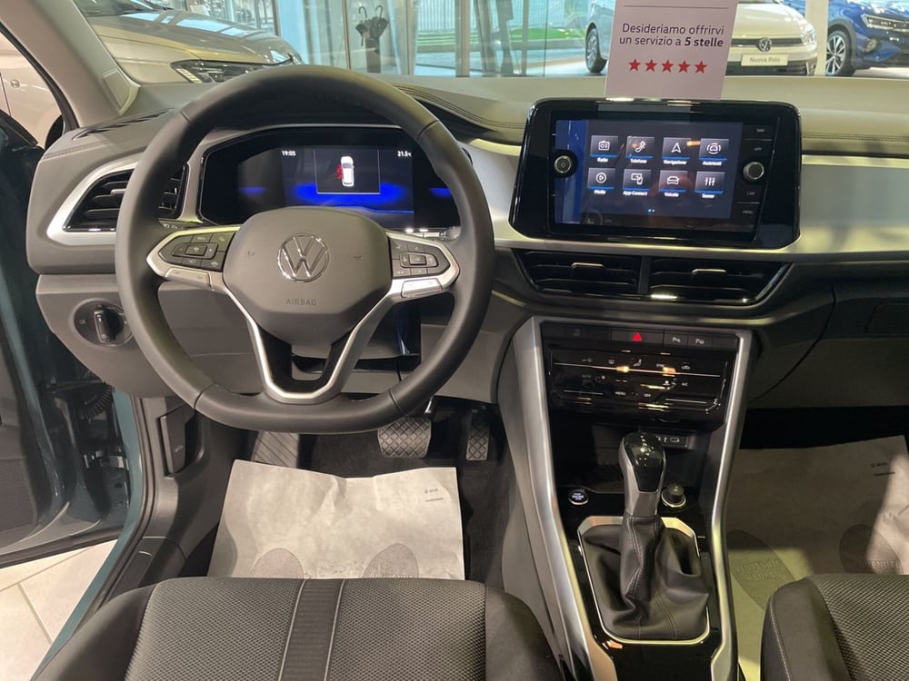 Volkswagen T-Roc nuova a Varese (13)