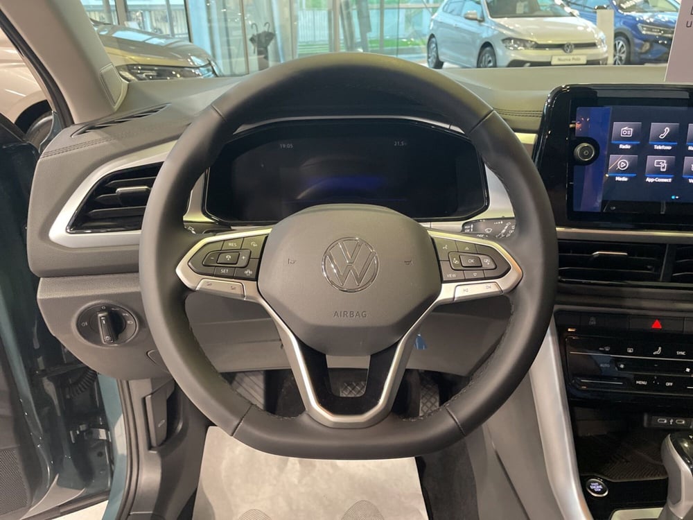 Volkswagen T-Roc nuova a Varese (14)
