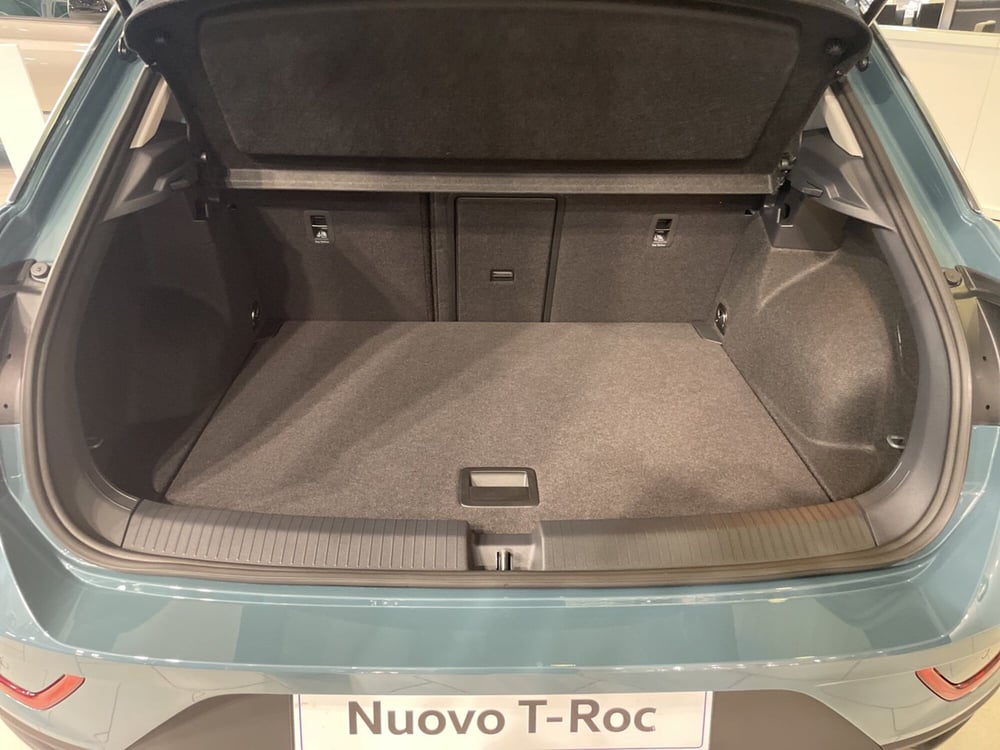 Volkswagen T-Roc nuova a Varese (9)
