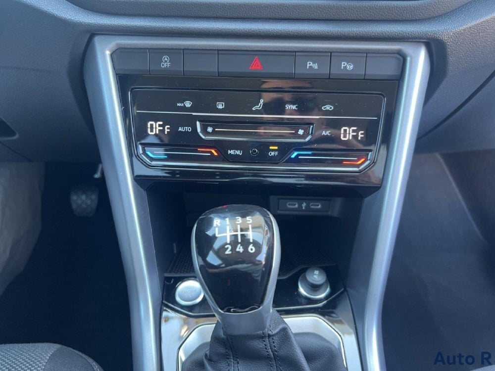 Volkswagen T-Roc nuova a Potenza (15)
