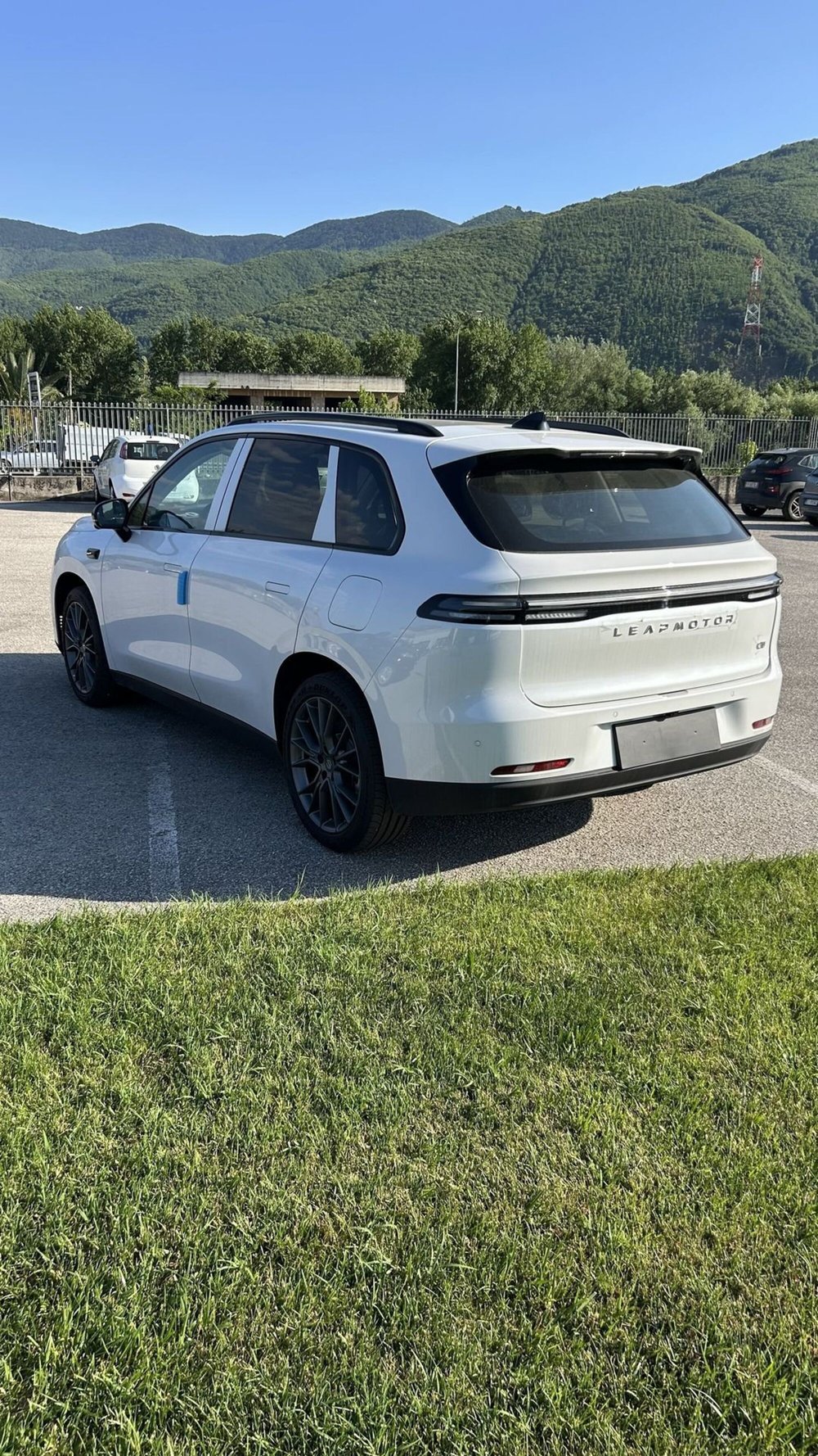 Leapmotor C10 nuova a Benevento (4)