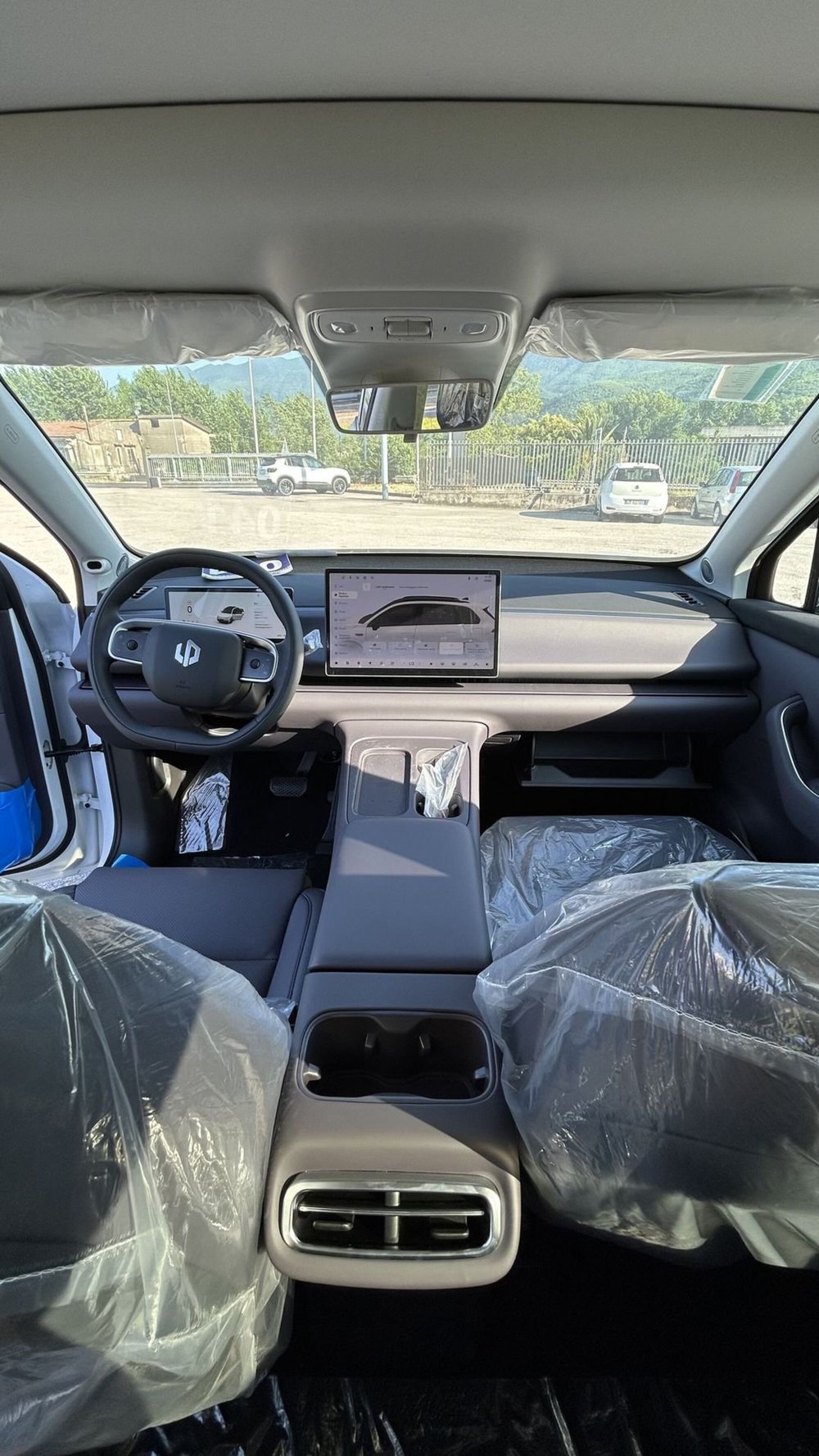 Leapmotor C10 nuova a Benevento (8)
