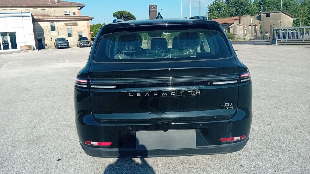 Leapmotor C10 nuova a Benevento (5)