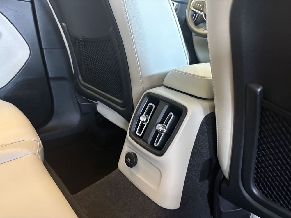 Volvo XC40 usata a Monza e Brianza (16)