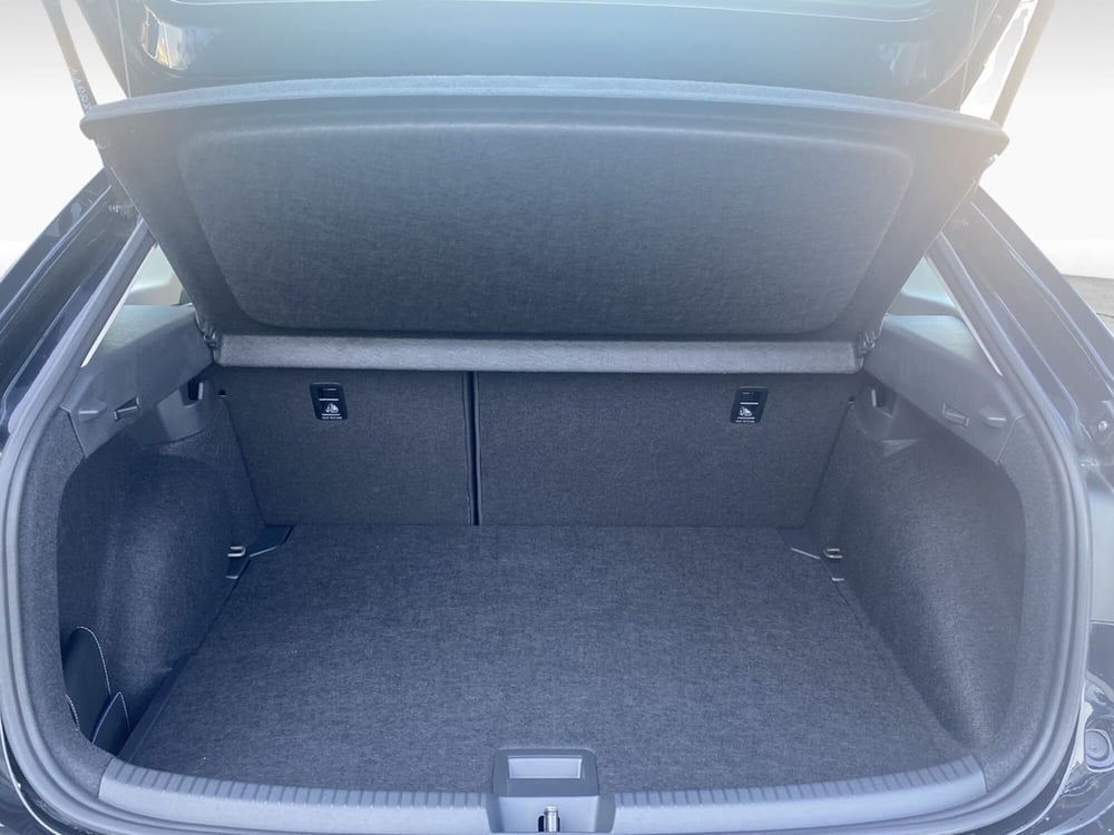 Volkswagen Taigo nuova a Frosinone (14)