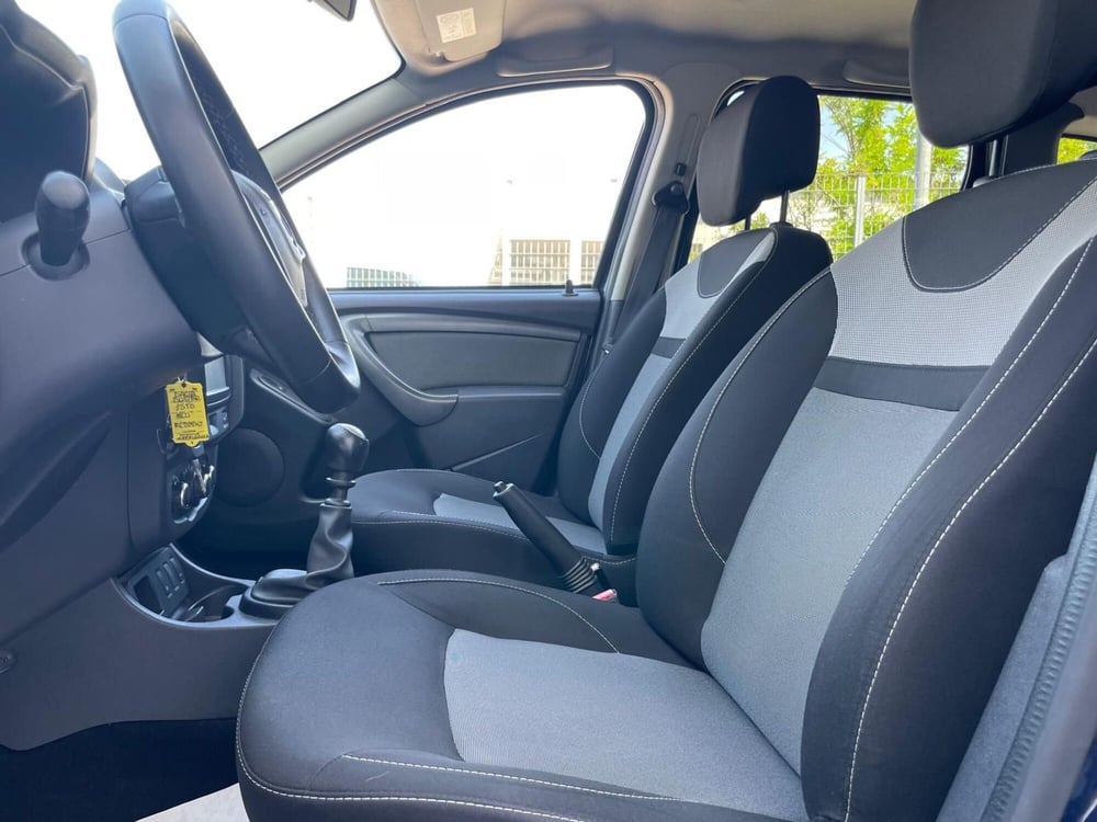 Dacia Duster usata a Ancona (10)