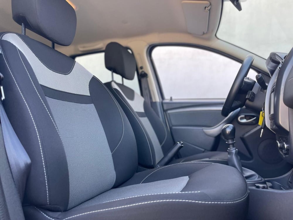 Dacia Duster usata a Ancona (17)