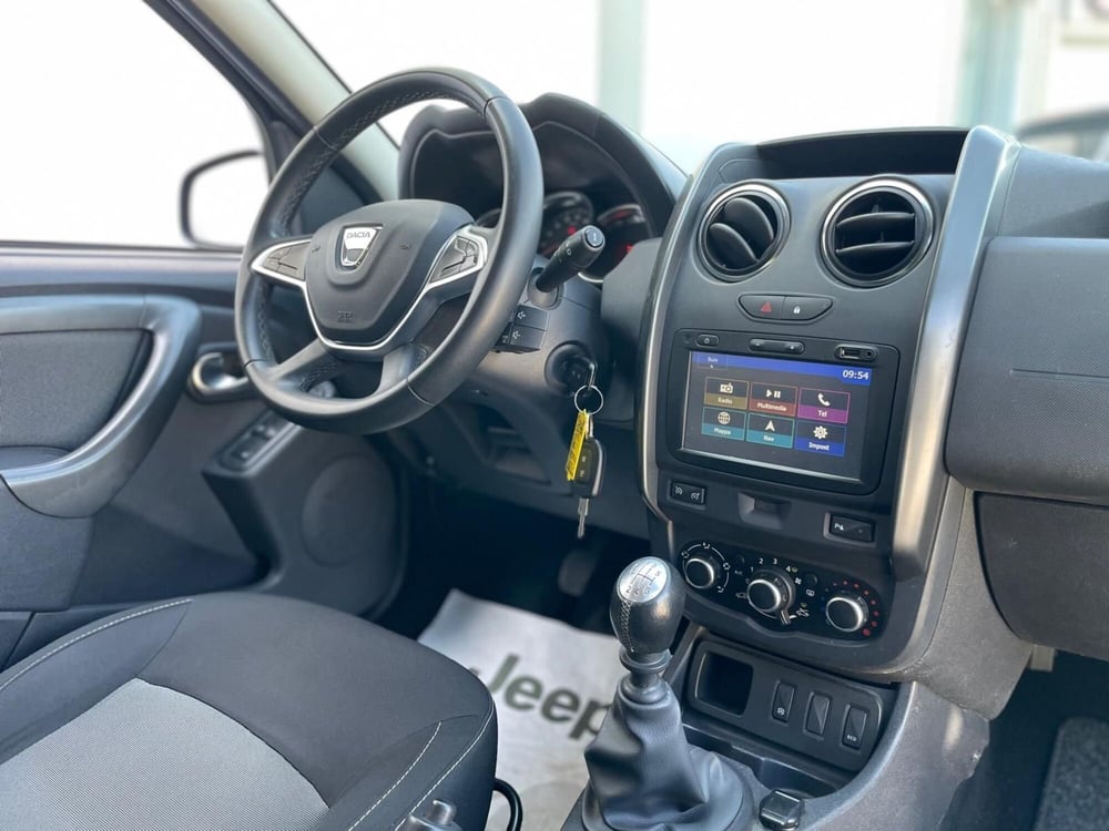 Dacia Duster usata a Ancona (18)