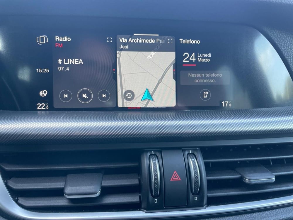 Alfa Romeo Stelvio usata a Ancona (14)