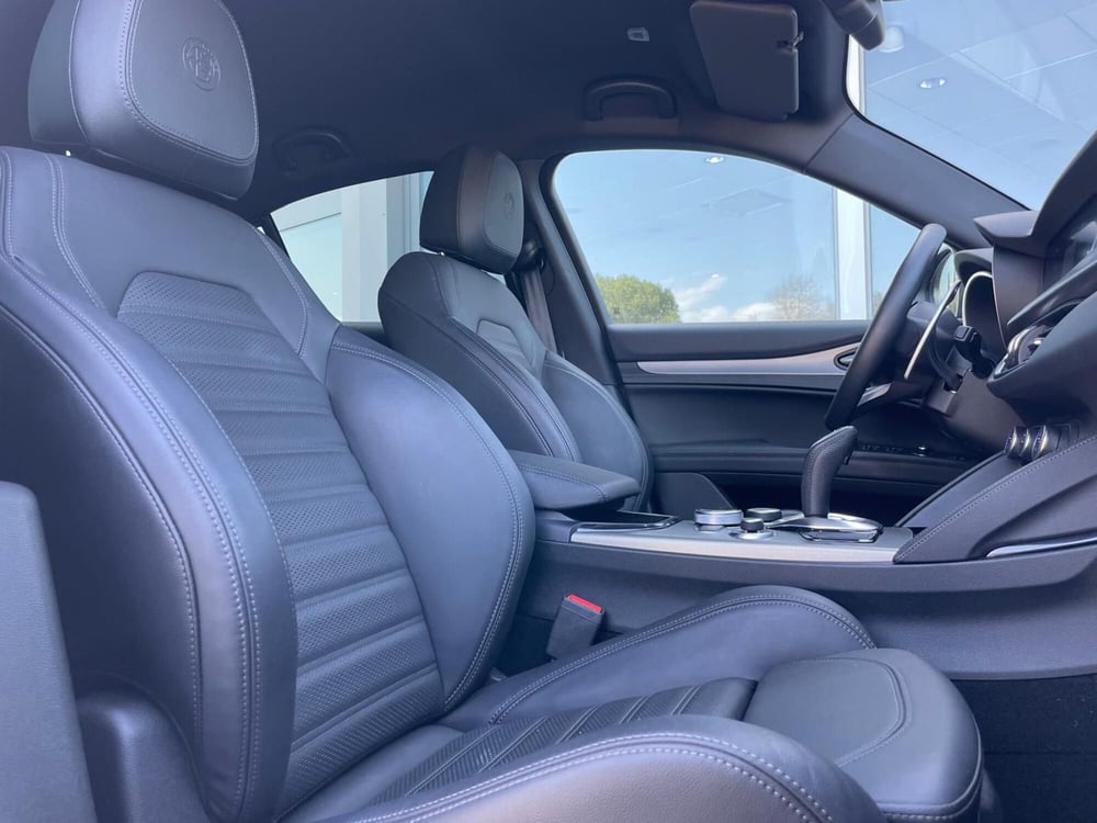 Alfa Romeo Stelvio usata a Ancona (16)