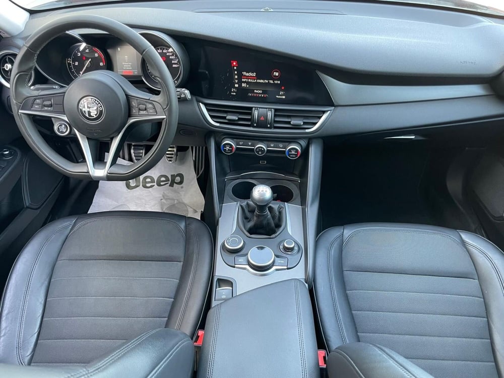 Alfa Romeo Giulia usata a Ancona (11)