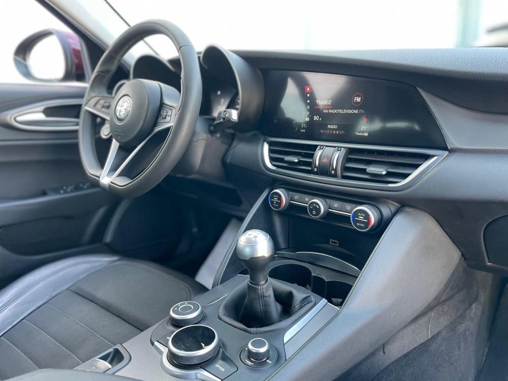 Alfa Romeo Giulia usata a Ancona (18)