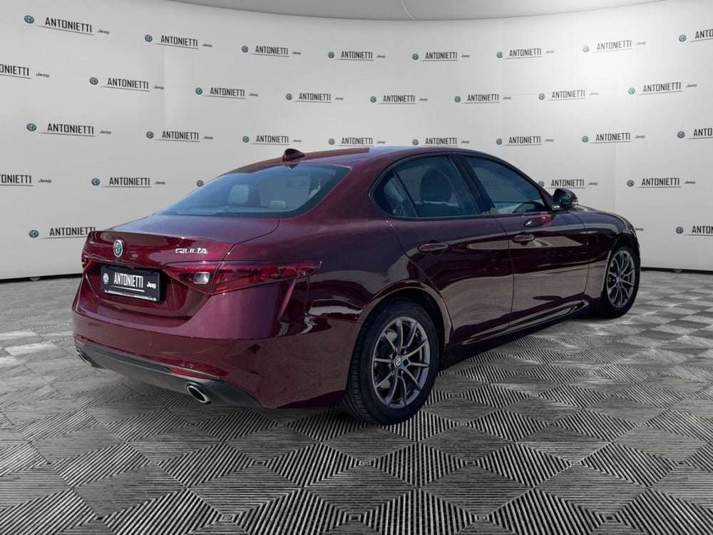 Alfa Romeo Giulia usata a Ancona (4)