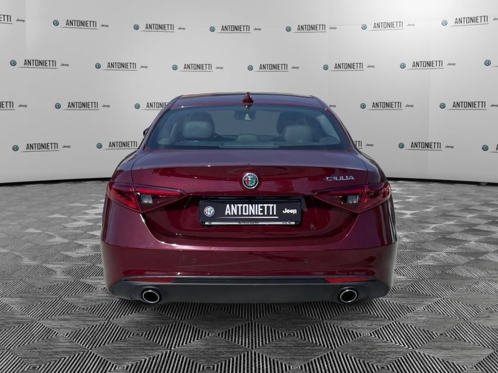 Alfa Romeo Giulia usata a Ancona (5)