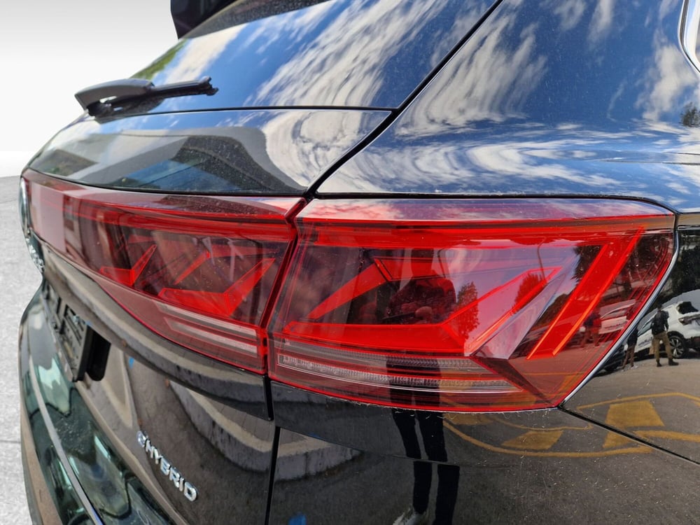 Volkswagen Touareg nuova a Frosinone (13)