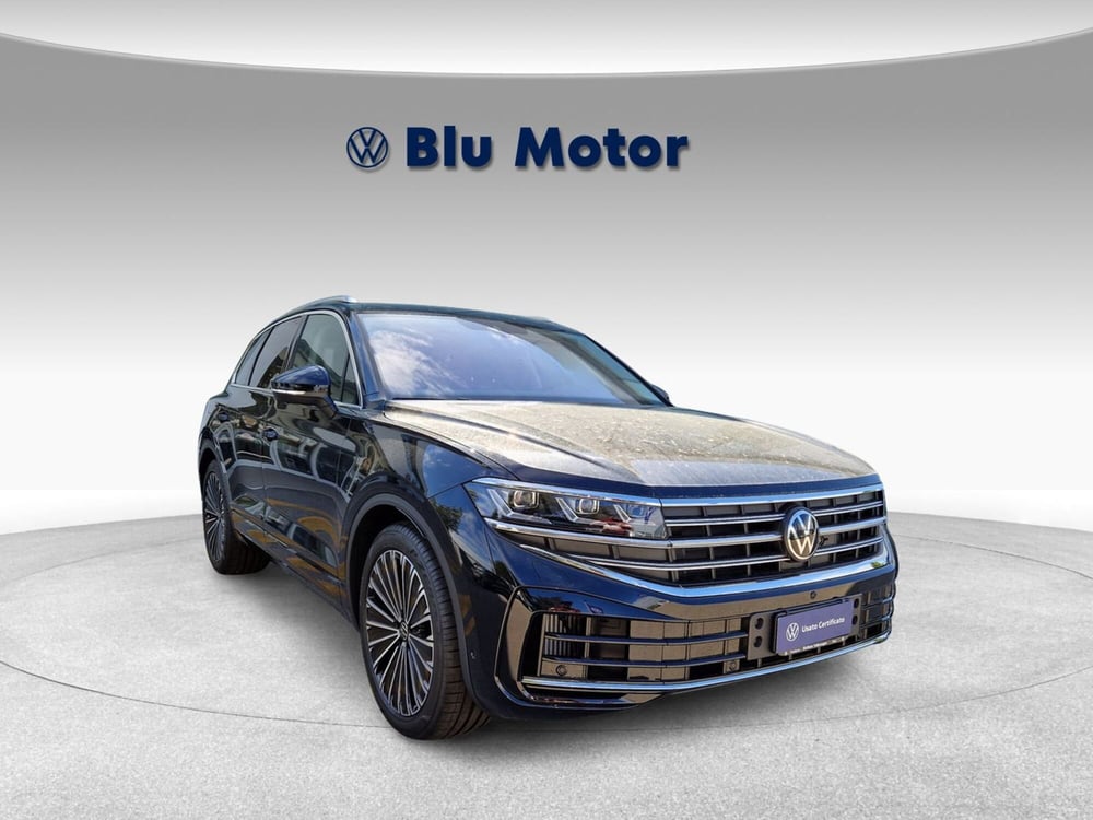 Volkswagen Touareg nuova a Frosinone (3)